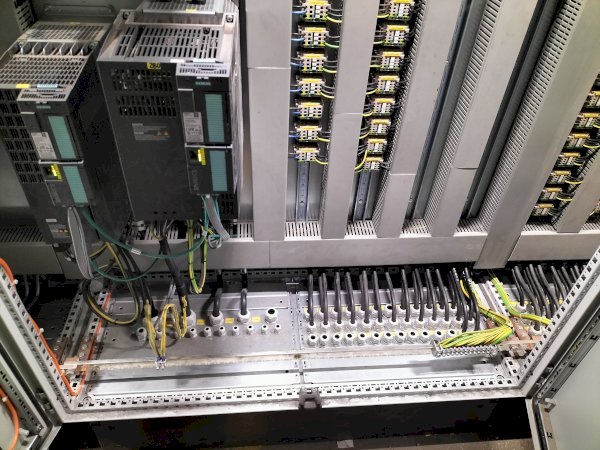 Anschluss von Maschinen und Steuerungsanlagen